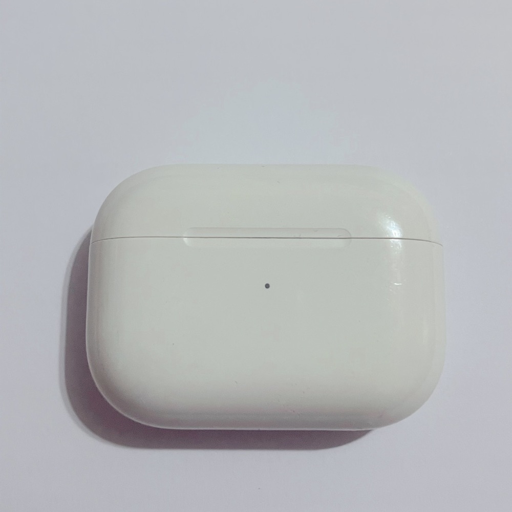 Genuine Apple AirPods Pro Wireless Charging Case ONLY
Model number: A2190